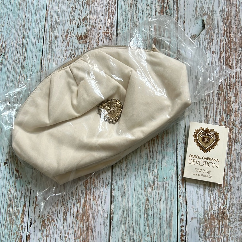Dolce and Gabbana White Devotion Cluth Cosmetics Bag & Perfume NEW